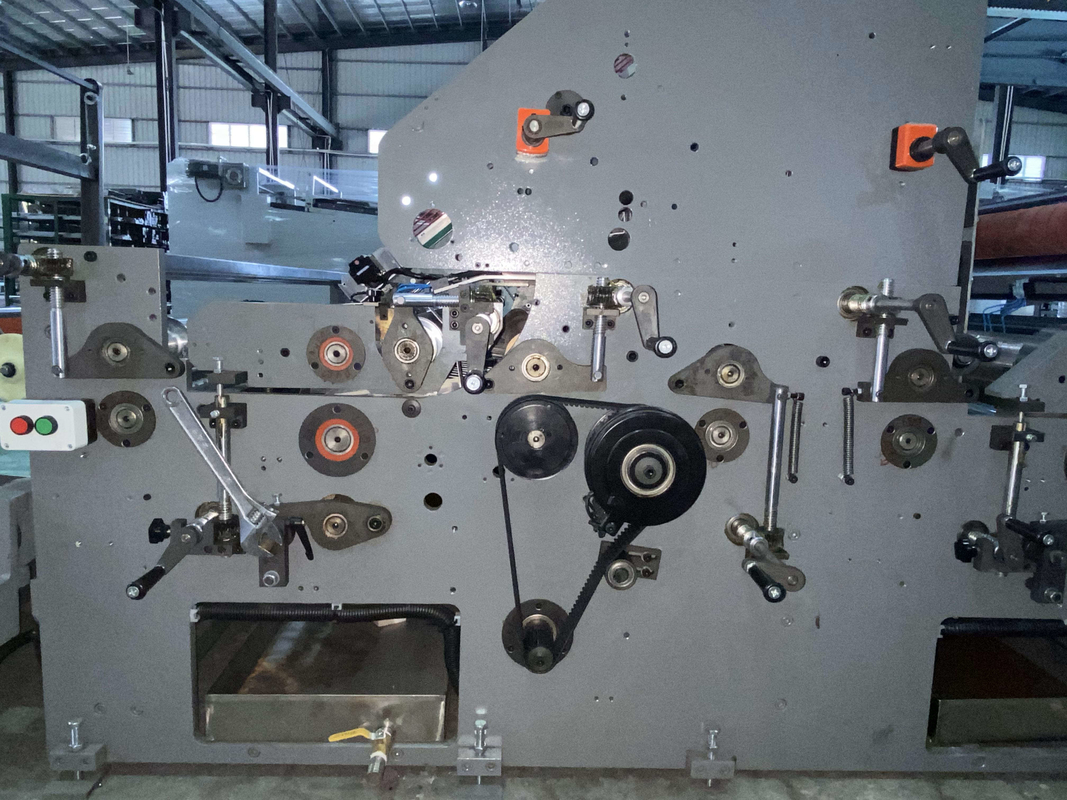 ISO 5 Ply Flute Laminator 30HP 380V Laminiermaschine für Wellpappenschachteln
