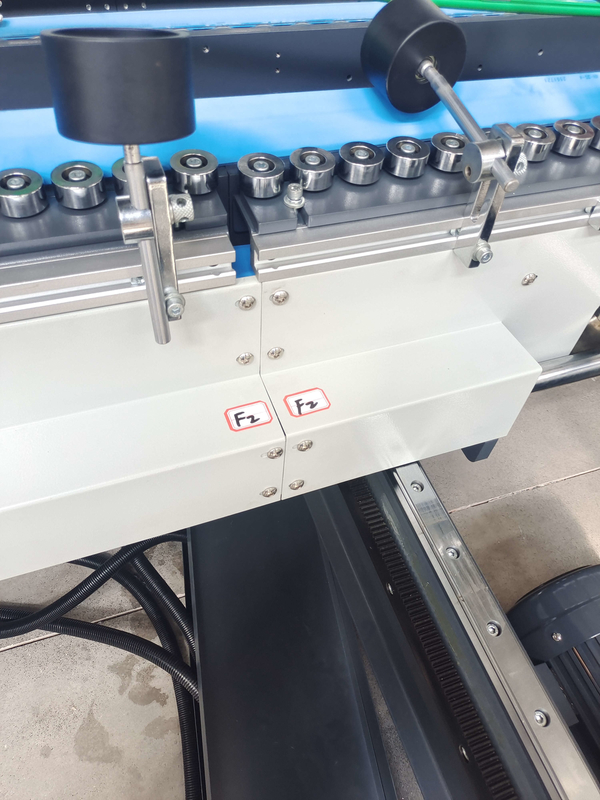 Solute Glue Corrugated Box Folder Gluer 420mm-1900mm Folder Pasting Machine