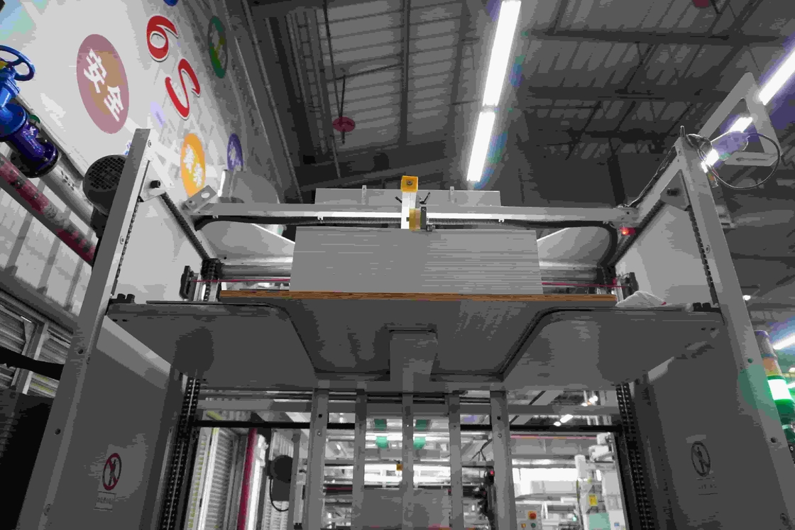 Hochpräzisions-Kartonkaschiermaschine mit ±0,5 mm Genauigkeit und 100-800 g/m² Oberpapierstärke