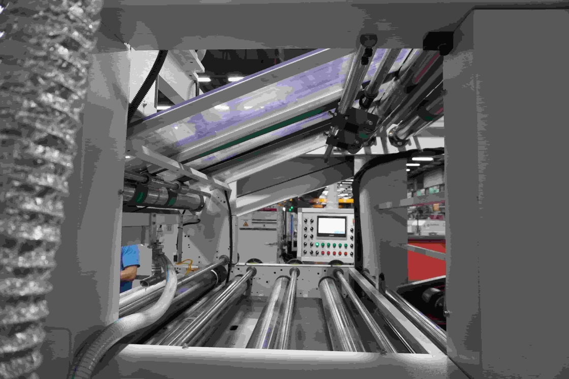 Hochpräzisions-Kartonkaschiermaschine mit ±0,5 mm Genauigkeit und 100-800 g/m² Oberpapierstärke