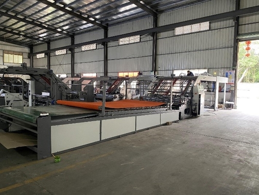 Litho High Speed ​​Flute Laminator 10000pcs/H synchroner Servoantrieb