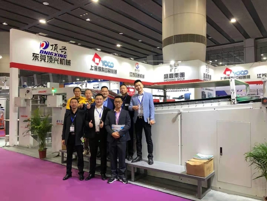 Hochgeschwindigkeits-800 * 700-mm-Kartonlaminator mit Vorderkanten-Saugzuführung