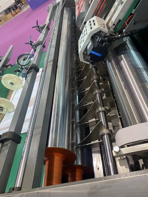 Hohe Genauigkeits-automatisches Flöten-Laminiermaschinen-elektrisches gefahren für Karton