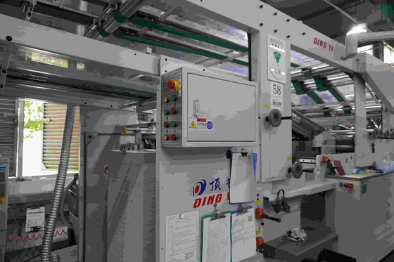 Hochpräzisions-Kartonkaschiermaschine mit ±0,5 mm Genauigkeit und 100-800 g/m² Oberpapierstärke